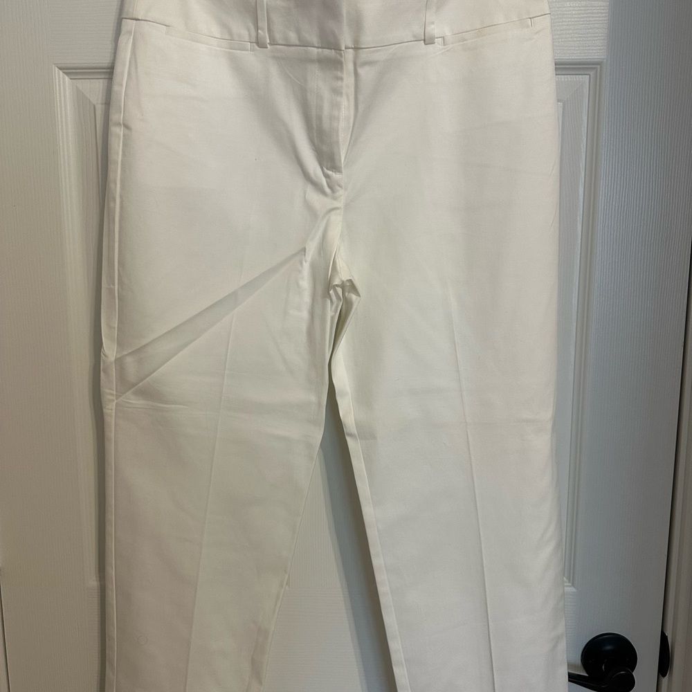 Ann Taylor Factory Elegant White Women's cropped leg Pants
